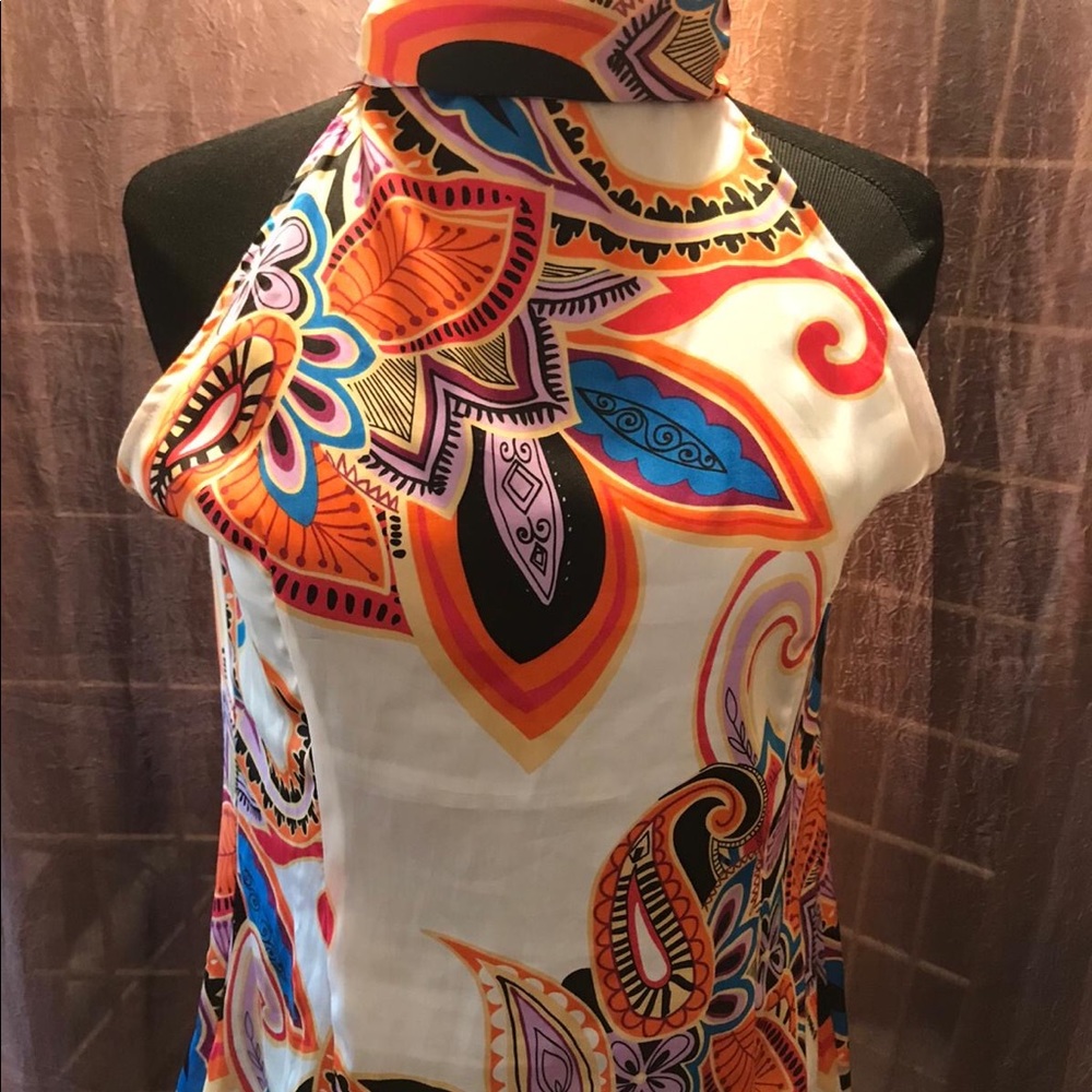 Essentials by Milano fancy blouse Size M